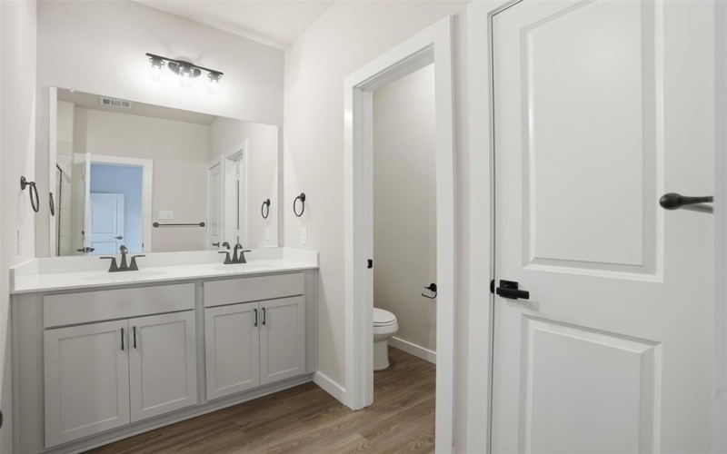 1606 Governors Boulevard, Heath, TX 75032, 3 Habitaciones Habitaciones , ,2 BañosBaños,Residential,En Venta,1606 Governors Boulevard,0,21071400