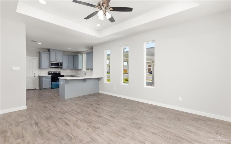 5713 Northwestern Avenue, McAllen, TX 78504, ,Residential Multi Family,En Venta,5713 Northwestern Avenue,445618