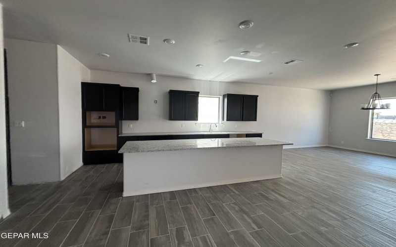 321 MERCED Court, El Paso, TX 79932, 4 Habitaciones Habitaciones , ,2 BañosBaños,Residential,En Venta,321 MERCED Court,921852