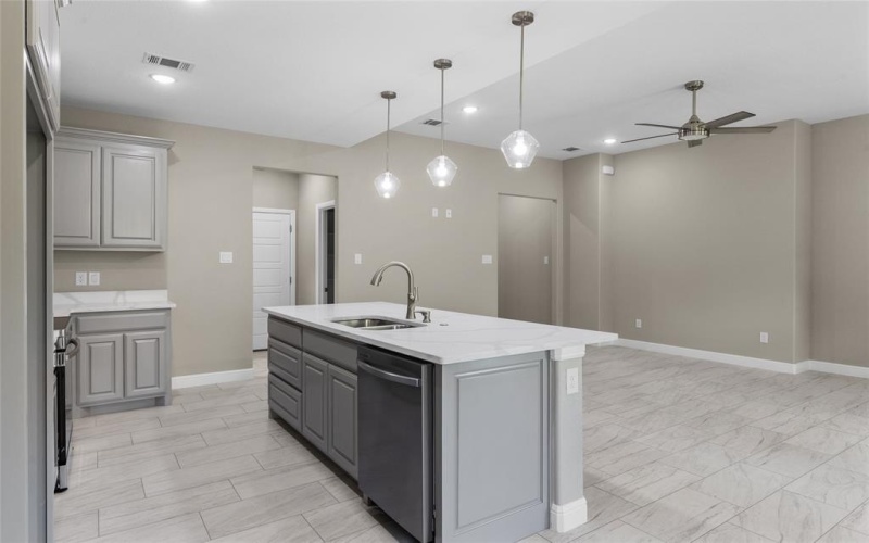 605 Madison Street, Cleburne, TX 76033, 3 Bedrooms Bedrooms, ,2 BathroomsBathrooms,Residential,For Sale,605 Madison Street,0,21061234