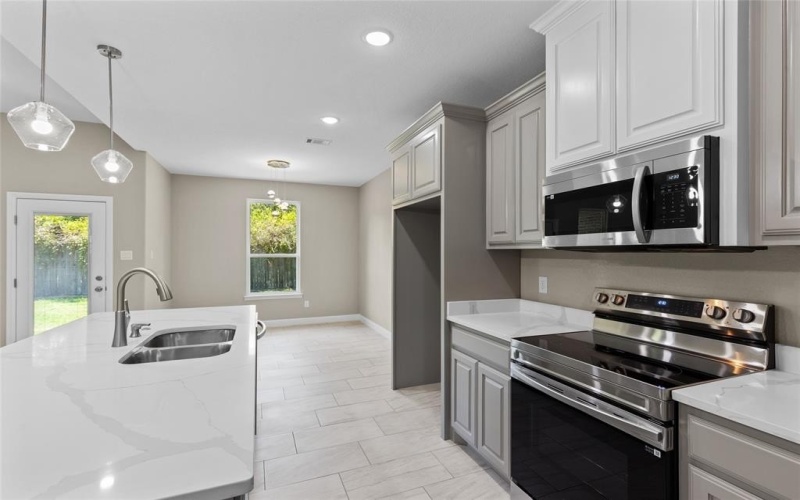 605 Madison Street, Cleburne, TX 76033, 3 Bedrooms Bedrooms, ,2 BathroomsBathrooms,Residential,For Sale,605 Madison Street,0,21061234