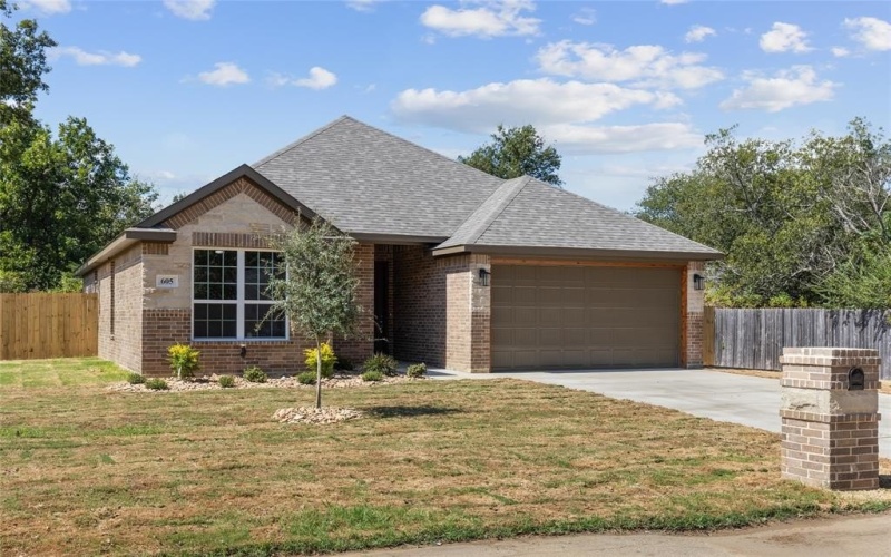605 Madison Street, Cleburne, TX 76033, 3 Bedrooms Bedrooms, ,2 BathroomsBathrooms,Residential,For Sale,605 Madison Street,0,21061234