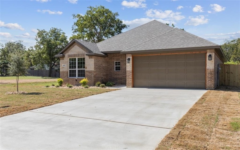 605 Madison Street, Cleburne, TX 76033, 3 Bedrooms Bedrooms, ,2 BathroomsBathrooms,Residential,For Sale,605 Madison Street,0,21061234