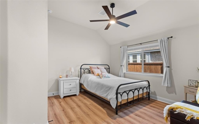 2418 Melrose Drive, Mansfield, TX 76084, 4 Habitaciones Habitaciones , ,3 BañosBaños,Residential,En Venta,2418 Melrose Drive,0,21071506