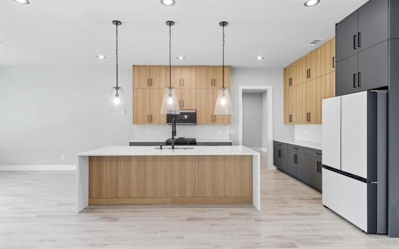 1019 Glenoaks Drive, Weatherford, TX 76088, 4 Bedrooms Bedrooms, ,3 BathroomsBathrooms,Residential,For Sale,1019 Glenoaks Drive,0,21071572