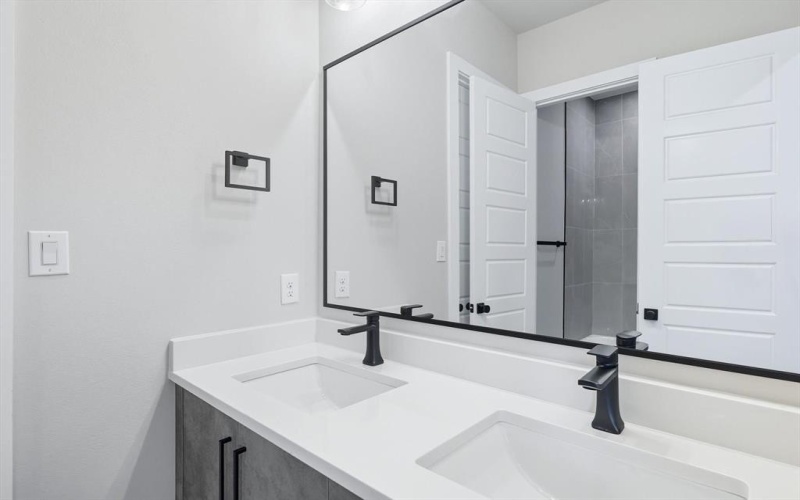 1019 Glenoaks Drive, Weatherford, TX 76088, 4 Bedrooms Bedrooms, ,3 BathroomsBathrooms,Residential,For Sale,1019 Glenoaks Drive,0,21071572