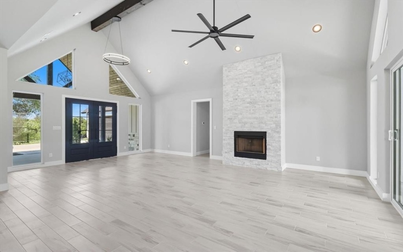 1019 Glenoaks Drive, Weatherford, TX 76088, 4 Bedrooms Bedrooms, ,3 BathroomsBathrooms,Residential,For Sale,1019 Glenoaks Drive,0,21071572