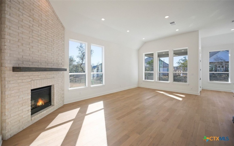 121 Cherokee Sedge Path, San Marcos, TX 78666, 4 Habitaciones Habitaciones , ,5 BañosBaños,Residential,En Venta,121 Cherokee Sedge Path,0,593903