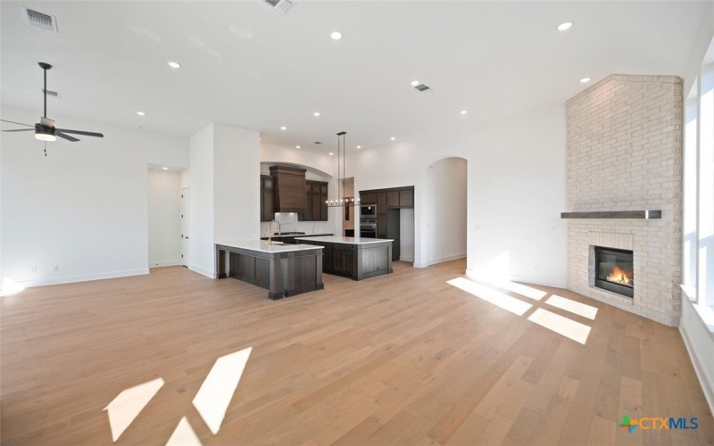 121 Cherokee Sedge Path, San Marcos, TX 78666, 4 Habitaciones Habitaciones , ,5 BañosBaños,Residential,En Venta,121 Cherokee Sedge Path,0,593903