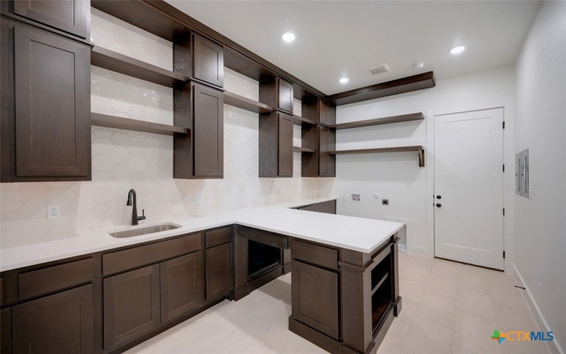 121 Cherokee Sedge Path, San Marcos, TX 78666, 4 Habitaciones Habitaciones , ,5 BañosBaños,Residential,En Venta,121 Cherokee Sedge Path,0,593903