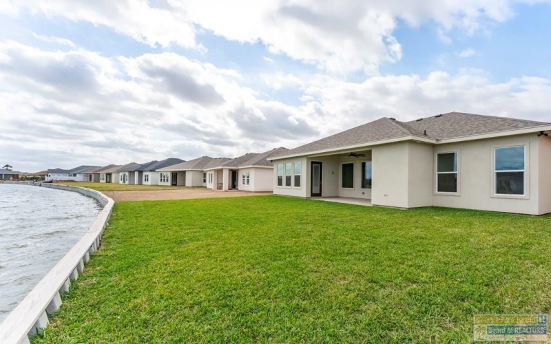 43 Arcos Gardens, Laguna Vista, TX 78578, 3 Bedrooms Bedrooms, ,2 BathroomsBathrooms,Residential,For Sale,43 Arcos Gardens,0,104337