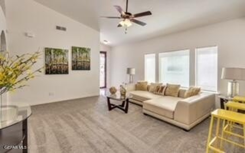 13090 Beccles Street, El Paso, TX 79928, 3 Habitaciones Habitaciones , ,2 BañosBaños,Residential,En Venta,13090 Beccles Street,0,931109