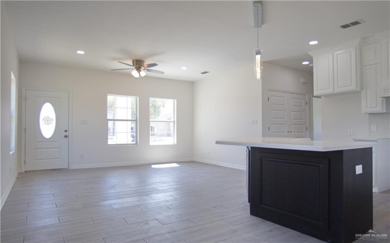 837 S Virginia Avenue, Mercedes, TX 78570, 3 Bedrooms Bedrooms, ,2 BathroomsBathrooms,Residential,For Sale,837 S Virginia Avenue,446843