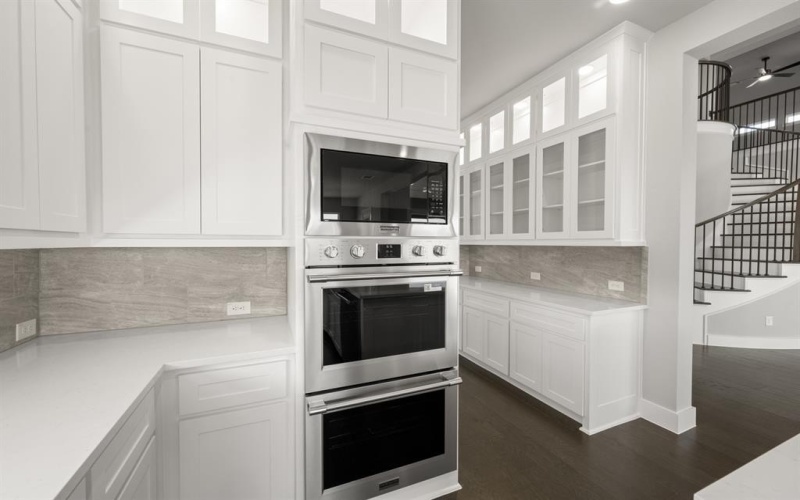 2561 Baypoint Drive, Grand Prairie, TX 75054, 5 Habitaciones Habitaciones , ,5 BañosBaños,Residential,En Venta,2561 Baypoint Drive,0,21071899