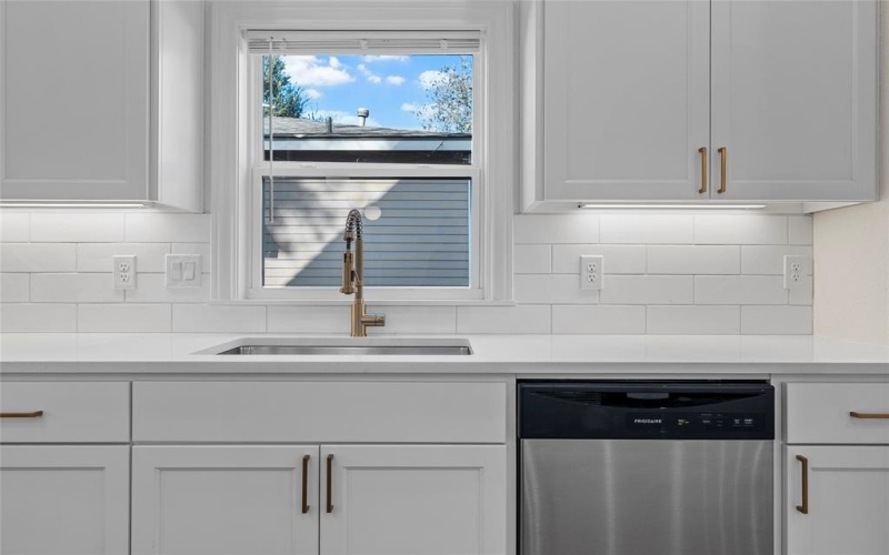 603 S Harrison Street, West, TX 76691, 3 Bedrooms Bedrooms, ,2 BathroomsBathrooms,Residential,For Sale,603 S Harrison Street,0,21071926