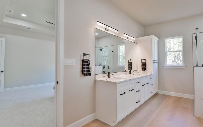 4906 Waterfield Drive, Granbury, TX 76048, 3 Bedrooms Bedrooms, ,2 BathroomsBathrooms,Residential,For Sale,4906 Waterfield Drive,0,21058300