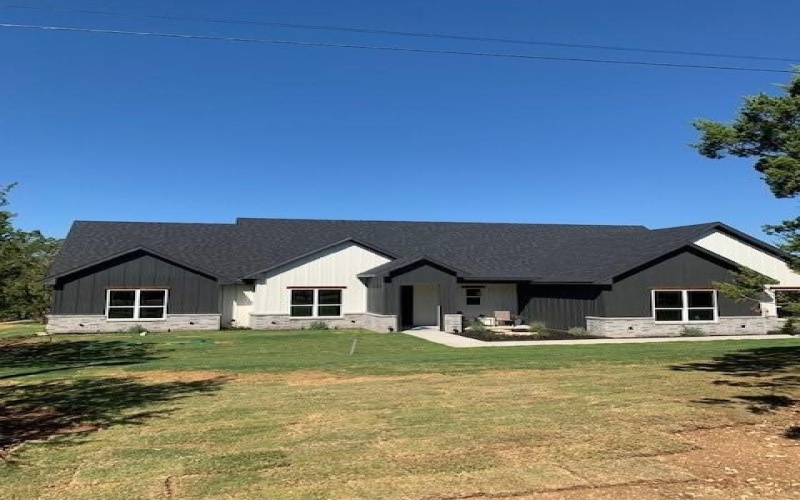 4906 Waterfield Drive, Granbury, TX 76048, 3 Bedrooms Bedrooms, ,2 BathroomsBathrooms,Residential,For Sale,4906 Waterfield Drive,0,21058300