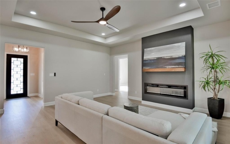 4906 Waterfield Drive, Granbury, TX 76048, 3 Bedrooms Bedrooms, ,2 BathroomsBathrooms,Residential,For Sale,4906 Waterfield Drive,0,21058300
