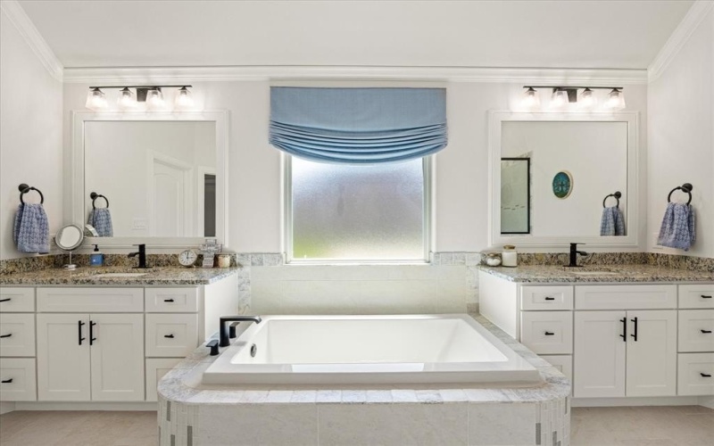 3004 Hazlewood Road, Granbury, TX 76049, 4 Bedrooms Bedrooms, ,3 BathroomsBathrooms,Residential,For Sale,3004 Hazlewood Road,0,21061250