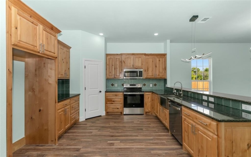 868 Fuller Road, Cleburne, TX 76033, 4 Bedrooms Bedrooms, ,2 BathroomsBathrooms,Residential,For Sale,868 Fuller Road,0,21071576