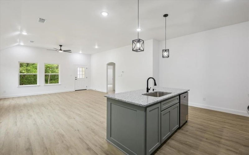 111 N Oak Street, Ector, TX 75439, 3 Bedrooms Bedrooms, ,2 BathroomsBathrooms,Residential,For Sale,111 N Oak Street,0,21071688