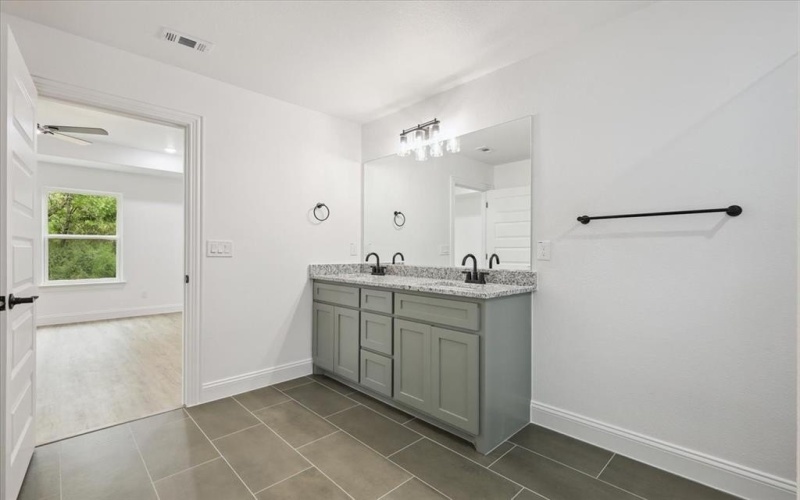 111 N Oak Street, Ector, TX 75439, 3 Bedrooms Bedrooms, ,2 BathroomsBathrooms,Residential,For Sale,111 N Oak Street,0,21071688