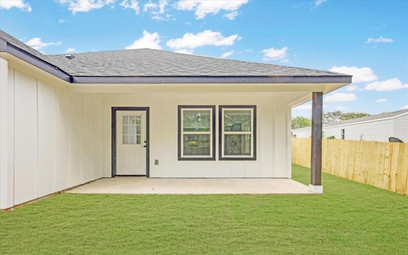 111 N Oak Street, Ector, TX 75439, 3 Bedrooms Bedrooms, ,2 BathroomsBathrooms,Residential,For Sale,111 N Oak Street,0,21071688