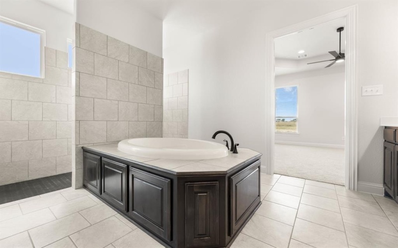 6211 Cedar Elm Road, Midlothian, TX 76065, 4 Habitaciones Habitaciones , ,3 BañosBaños,Residential,En Venta,6211 Cedar Elm Road,0,21071788