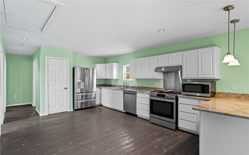 1123 S Fuqua Street, Rockport, TX 78382, 3 Bedrooms Bedrooms, ,2 BathroomsBathrooms,Residential,For Sale,1123 S Fuqua Street,0,465487