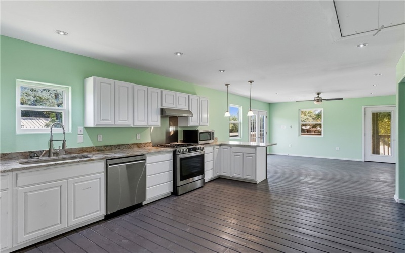 1123 S Fuqua Street, Rockport, TX 78382, 3 Bedrooms Bedrooms, ,2 BathroomsBathrooms,Residential,For Sale,1123 S Fuqua Street,0,465487