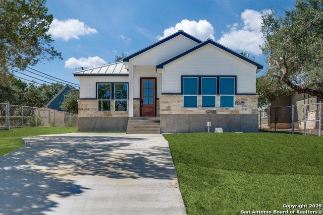 1275 Dawnridge Dr., Canyon Lake, TX 78133, 3 Habitaciones Habitaciones , ,2 BañosBaños,Residential,En Venta,1275 Dawnridge Dr.,0,1911157