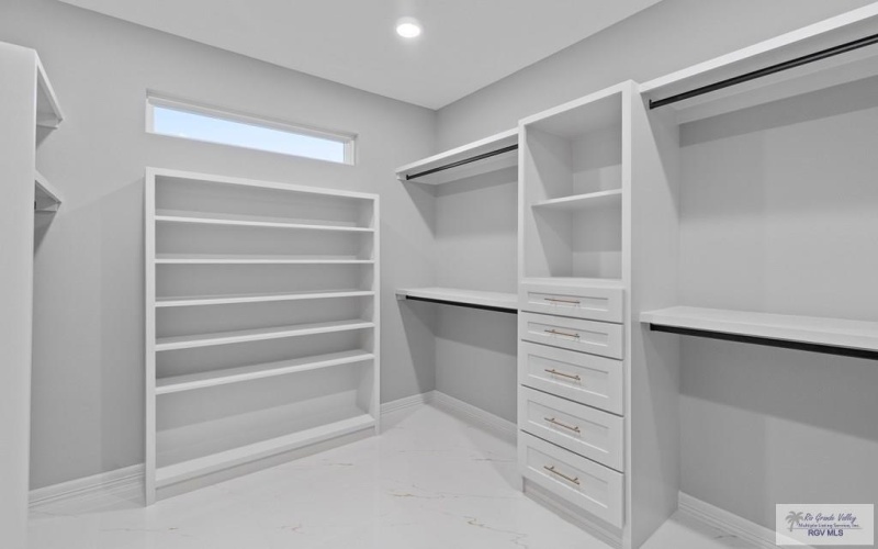 6219 QUEENS WOODS, BROWNSVILLE, TX 78526, 4 Bedrooms Bedrooms, ,3 BathroomsBathrooms,Residential,For Sale,6219 QUEENS WOODS,0,29768307