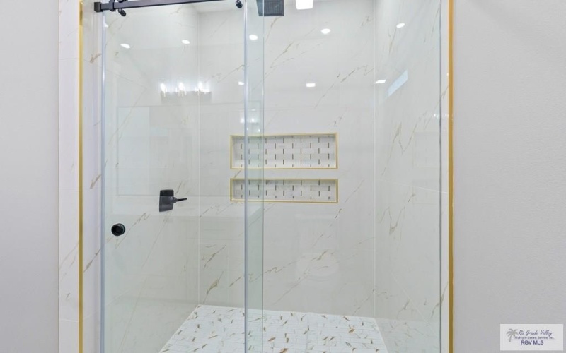 6219 QUEENS WOODS, BROWNSVILLE, TX 78526, 4 Bedrooms Bedrooms, ,3 BathroomsBathrooms,Residential,For Sale,6219 QUEENS WOODS,0,29768307