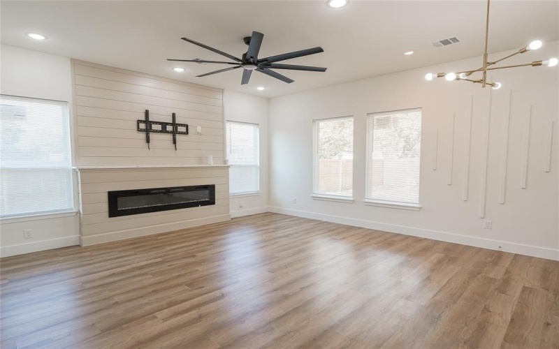 4307 Jamaica Street, Dallas, TX 75210, 3 Habitaciones Habitaciones , ,2 BañosBaños,Residential,En Venta,4307 Jamaica Street,0,21055500