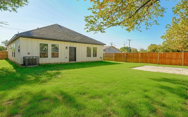 4307 Jamaica Street, Dallas, TX 75210, 3 Habitaciones Habitaciones , ,2 BañosBaños,Residential,En Venta,4307 Jamaica Street,0,21055500