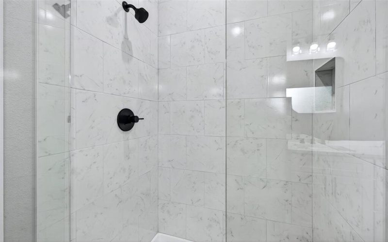 127 Graves Circle, Pottsboro, TX 75076, 3 Habitaciones Habitaciones , ,2 BañosBaños,Residential,En Venta,127 Graves Circle,0,21056044