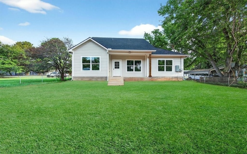 127 Graves Circle, Pottsboro, TX 75076, 3 Habitaciones Habitaciones , ,2 BañosBaños,Residential,En Venta,127 Graves Circle,0,21056044