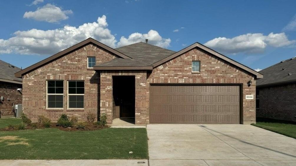 8500 HOLLYMEAD Lane, Fort Worth, TX 76131, 4 Bedrooms Bedrooms, ,2 BathroomsBathrooms,Residential,For Sale,8500 HOLLYMEAD Lane,0,21071352