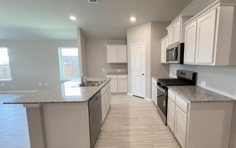 8516 HOLLYMEAD Lane, Fort Worth, TX 76131, 4 Habitaciones Habitaciones , ,3 BañosBaños,Residential,En Venta,8516 HOLLYMEAD Lane,0,21071492