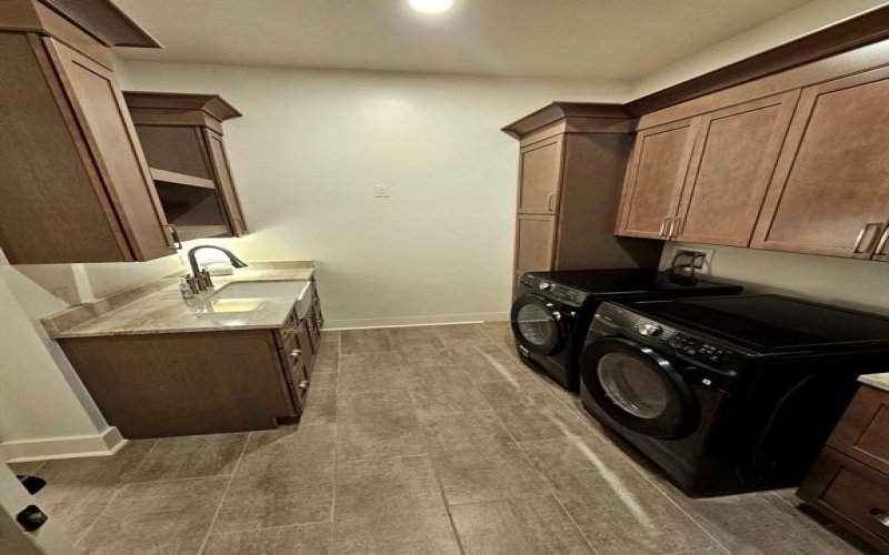 608 Redbud Court, Cedar Hill, TX 75104, 5 Habitaciones Habitaciones , ,5 BañosBaños,Residential,En Venta,608 Redbud Court,0,21072171