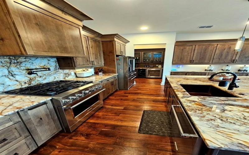 608 Redbud Court, Cedar Hill, TX 75104, 5 Habitaciones Habitaciones , ,5 BañosBaños,Residential,En Venta,608 Redbud Court,0,21072171