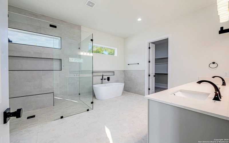 431 Lets Roll Drive, Fischer, TX 78623, 4 Habitaciones Habitaciones , ,3 BañosBaños,Residential,En Venta,431 Lets Roll Drive,0,1911217