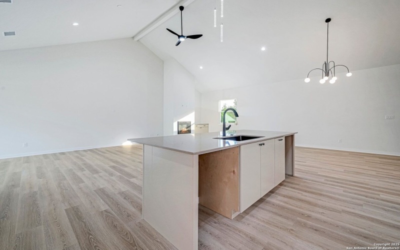 431 Lets Roll Drive, Fischer, TX 78623, 4 Habitaciones Habitaciones , ,3 BañosBaños,Residential,En Venta,431 Lets Roll Drive,0,1911217