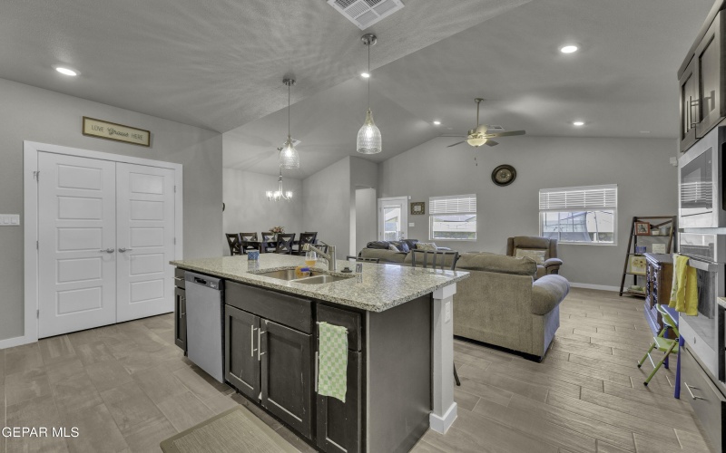 12603 CODY KYLE Court, El Paso, TX 79928, 3 Habitaciones Habitaciones , ,2 BañosBaños,Residential,En Venta,12603 CODY KYLE Court,0,931151