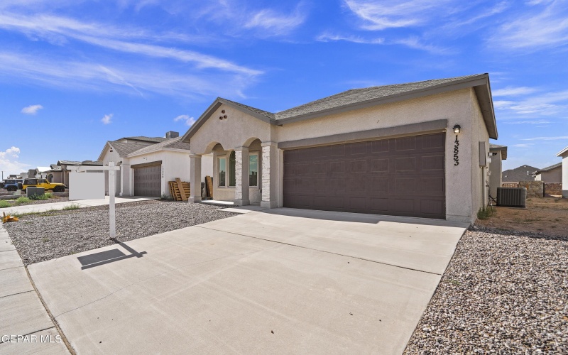 13853 Summer Story Avenue, El Paso, TX 79928, 4 Bedrooms Bedrooms, ,2 BathroomsBathrooms,Residential,For Sale,13853 Summer Story Avenue,0,931171