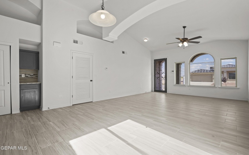 13853 Summer Story Avenue, El Paso, TX 79928, 4 Bedrooms Bedrooms, ,2 BathroomsBathrooms,Residential,For Sale,13853 Summer Story Avenue,0,931171