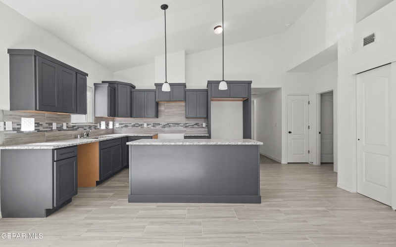 13853 Summer Story Avenue, El Paso, TX 79928, 4 Bedrooms Bedrooms, ,2 BathroomsBathrooms,Residential,For Sale,13853 Summer Story Avenue,0,931171