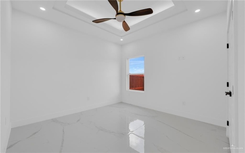 2304 N Revolution Street, Edinburg, TX 78541, 3 Bedrooms Bedrooms, ,2 BathroomsBathrooms,Residential,For Sale,2304 N Revolution Street,0,477061