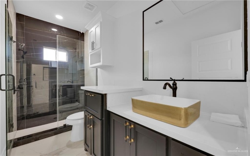 2304 N Revolution Street, Edinburg, TX 78541, 3 Bedrooms Bedrooms, ,2 BathroomsBathrooms,Residential,For Sale,2304 N Revolution Street,0,477061