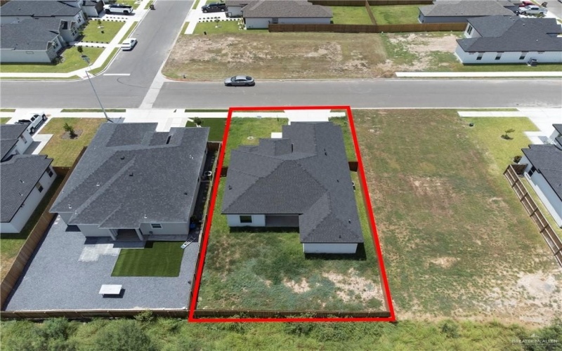 2304 N Revolution Street, Edinburg, TX 78541, 3 Bedrooms Bedrooms, ,2 BathroomsBathrooms,Residential,For Sale,2304 N Revolution Street,0,477061